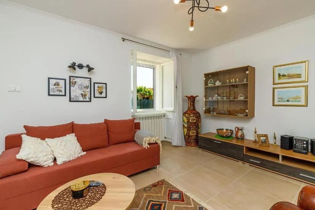 Kuca Lilla Villa Loborika Holiday home